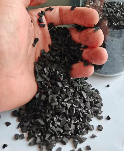 Hoe wordt goud gewonnen met behulp van actieve kool uit abrikozenschelpen?